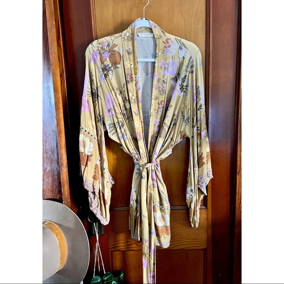 Wild Blooms robe | Spell and the Gypsy Collective - Picture 4 of 13